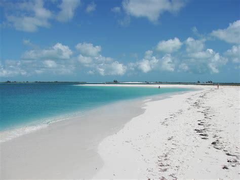 Relax on the beach in the resort of Cayo Largo, Cuba wallpapers and images - wallpapers ...