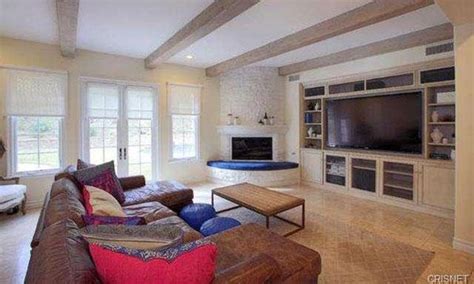 Moving Day! See 11 Photos Of 17-Year-Old Kylie Jenner's Stunning $2.7 Million Mansion