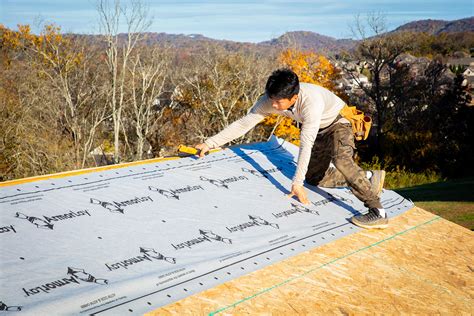 SYNTHETIC FELT ROOFING UNDERLAYMENT