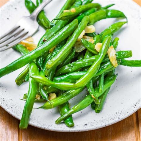 Italian Green Beans - Garlic and Olive Oil - Sip and Feast