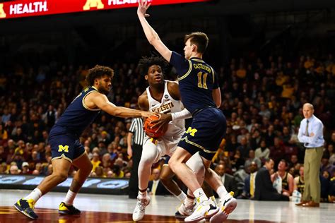 Jordan Poole, Jon Teske shine for Michigan in 69-60 win over Gophers ...