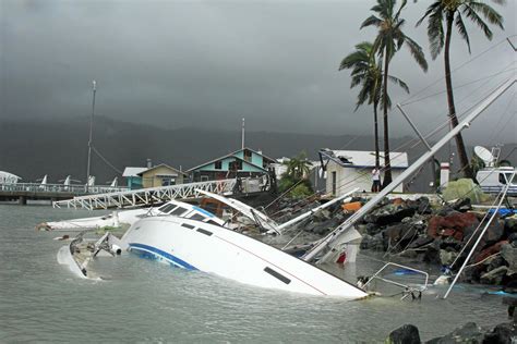 Shute Harbour a war zone after Cyclone Debbie | Whitsunday Times