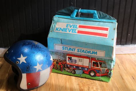 Evel Knievel Signed Helmet | GAA Classic Cars