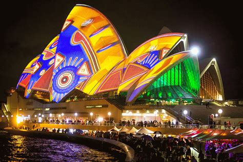 Sydney Opera House Light Show – Think Small & Make it big