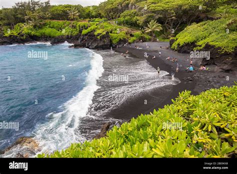 The black sand beach at Waianapanapa State Park, Hana, Maui, Hawaii Stock Photo - Alamy