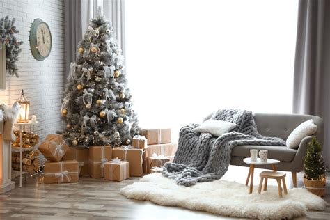 Deck the Halls with These 22 Christmas Decorating Ideas - STATIONERS