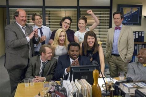 "The Office" Cast Reunites to Celebrate Couple’s Wedding - EverydayKoala