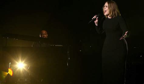 Adele Performs on 'Ellen'