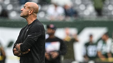 NY Jets head coach Robert Saleh continues his pregame tradition