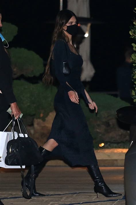 Kendall Jenner steps out to dinner with Kaitlyn Jenner and Sophia ...