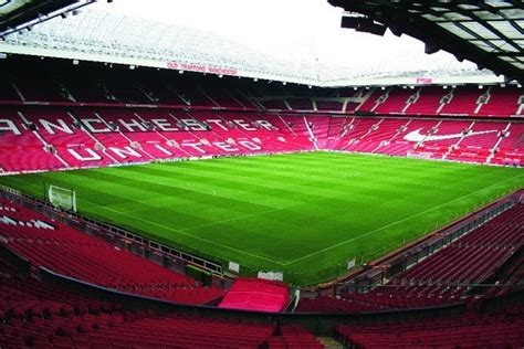 Old Trafford Stadium History, Capacity, Records and Other uses - ⚽ ...