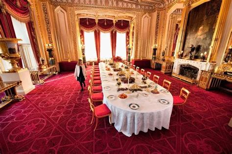 Inside Queen's dining room at Windsor Castle where she will host ...