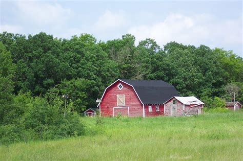 Red Barn Free Stock Photo - Public Domain Pictures
