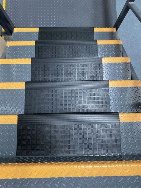 Rubber Stair Tread Heavy Duty Non-Slip Stair Pads, Outdoor & Indoor ...