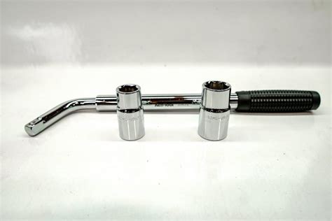 Ken-Tool Telescoping Lug Wrench - Agile Off Road