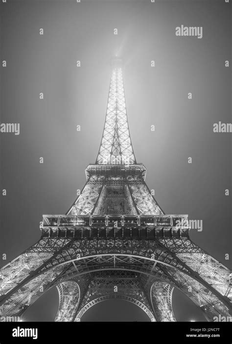 Night view of the Eiffel Tower, Paris, France Stock Photo - Alamy