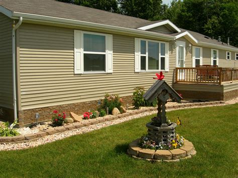 Low-Maintenance Landscaping Tips for Mobile Homes - Four Star Homes