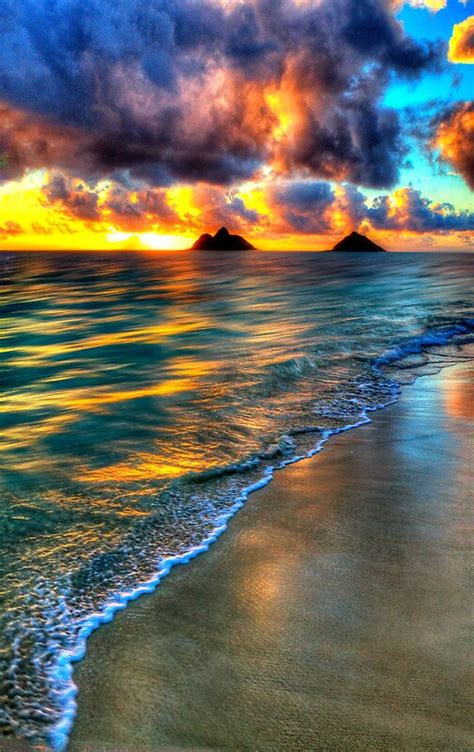 "Lanikai Sunrise" by Jessica Veltri | Redbubble