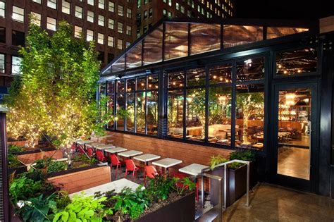 These Are the Most Beautifully Designed Outdoor Dining Experiences in America