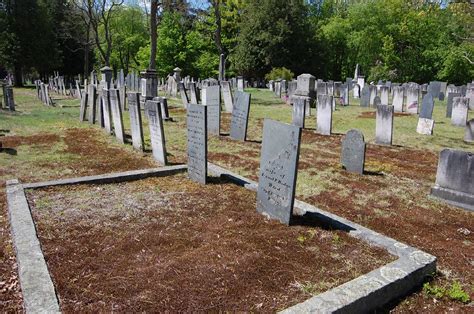 New Hampshire | I am fascinated my these old cemeteries and … | Flickr