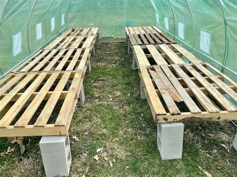 Budget DIY Pallet Greenhouse Bench Tutorial - Gardening