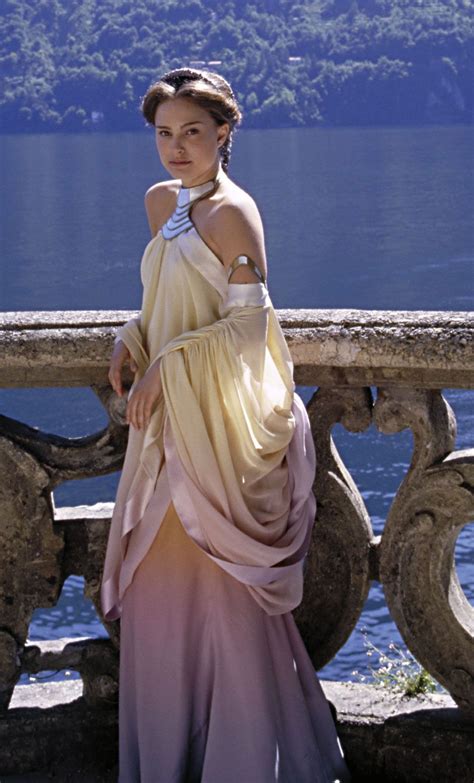 Padmé NABERRIE | Lake Dress | Episode II: Attack of the Clones (2002) | STAR WARS: Characters ...