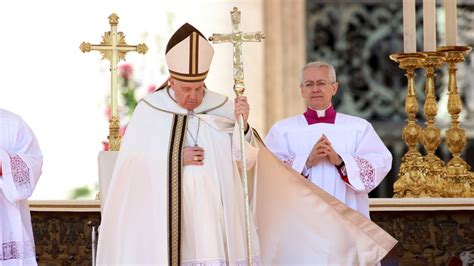 Pope Francis Easter message: Pray for 'trust among individuals, peoples ...