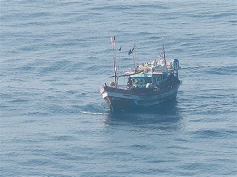 Chinese Fishing Boat - marine-motives.com Ship Photos and Maritime ...