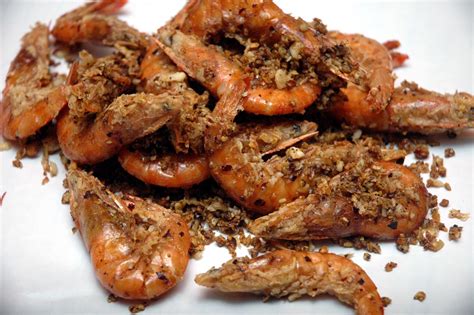 DUDE FOR FOOD: Greenhills Gets the Day's Freshest Catch with Blue Posts Boiling Crabs and Shrimps