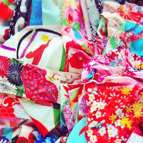 Kimono Reincarnate: Massive Kimono Fabric Sale This Weekend