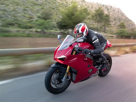 Panigale V4s on Behance