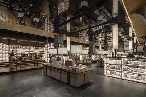 Fengdong E Pang Bookstore / Gonverge Interior Design | ArchDaily