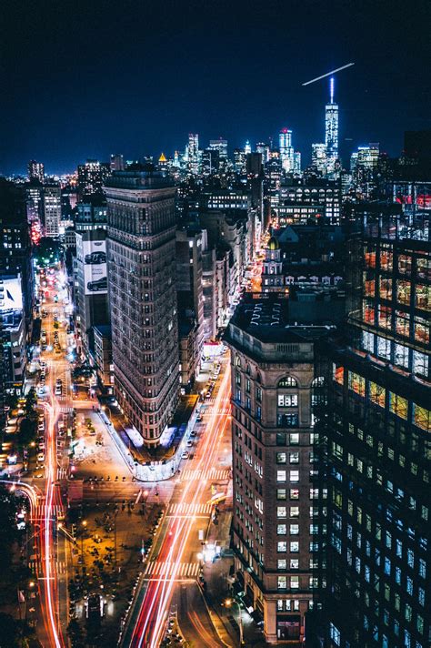 Flatiron Building at night