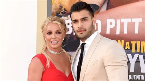 Britney Spears' Fans Slam Boyfriend Over First TV Interview, Claim He's ...