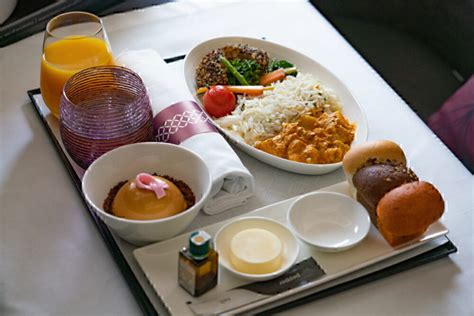 Qatar Airways Begins Offering Vegan Meals In Business Class - Simple Flying