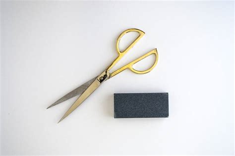 How To Sharpen Scissors