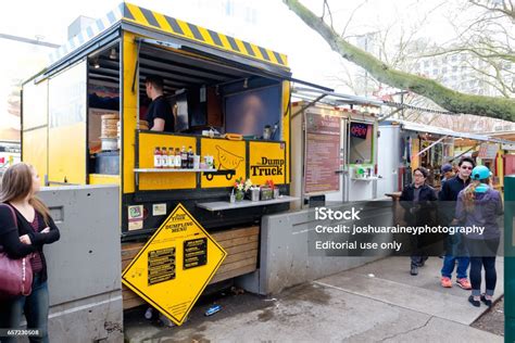 Portland Oregon Food Trucks Stock Photo - Download Image Now - Food Truck, Portland - Oregon ...