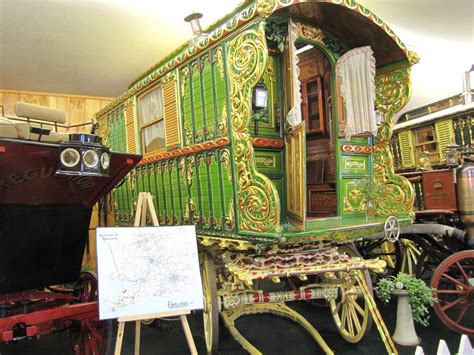 Vardo: The Opulent Caravans of The Gypsies | Amusing Planet