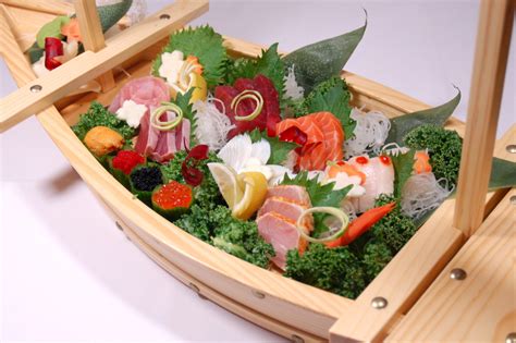 Sushi Boat | ซาชิมิ, ซูชิ