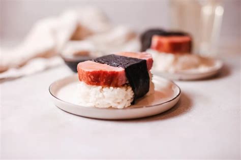 Satisfying Hawaiian Spam Musubi Recipe Without Mold