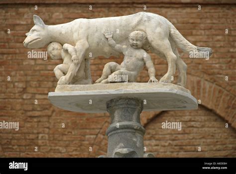 Rome Statue Romulus Remus High Resolution Stock Photography and Images ...