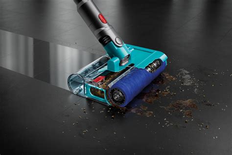 Dyson revamps floorcare with 360 Vis Nav robot and Submarine wet and dry vac | Trusted Reviews