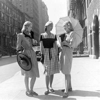 City fashion, 1940’s | 1940s fashion, Decades fashion, Cool street fashion