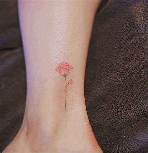 50 Elegant Ankle Tattoos for Women With Style - TattooBlend