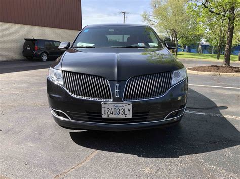 Lincoln MKT Sedan in Black ⋆ Touch of Class Limousine