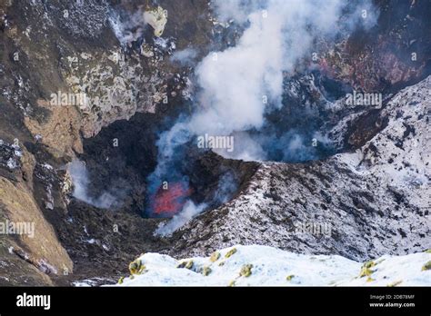 Lava lake mount erebus hi-res stock photography and images - Alamy