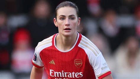 USWNT star Emily Fox told she's 'so important' to Arsenal as Gunners boss Jonas Eidevall talks ...