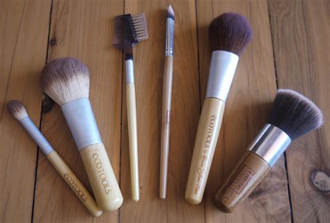 RedRoseBeauty: EcoTools Brushes Review!