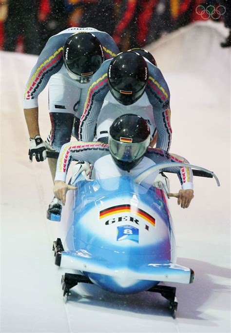 View striking Olympic Photos of Bobsleigh/Turin 2006 - see the best ...