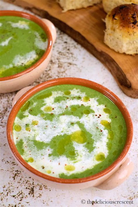 Mustard Greens Soup With Spinach - The Delicious Crescent